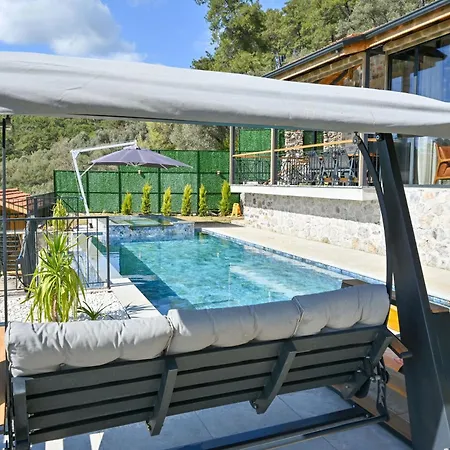 Villa Skylight Goecek *